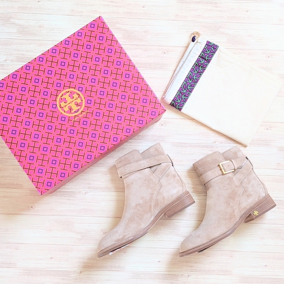 🆕❗SALE❗Tory Burch Brooke Suede Booties - Picture 2 of 7
